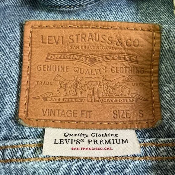 Levi's Premium Womens Vintage Fit Denim Trucker Jacket Size Small Blue FA EXC - Picture 3 of 12
